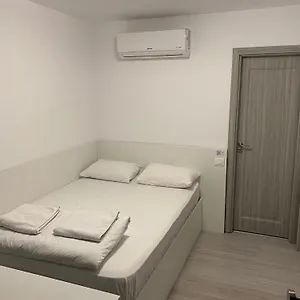 Hotel Small Old Town, Bucharest